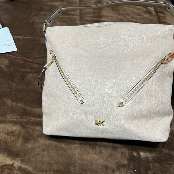 Michael Kors Hobo purse - Picture 2 of 15
